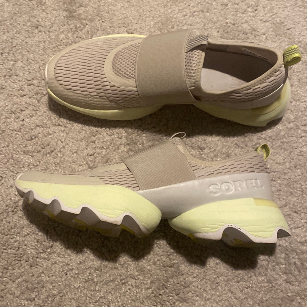 Sorel running shoes
